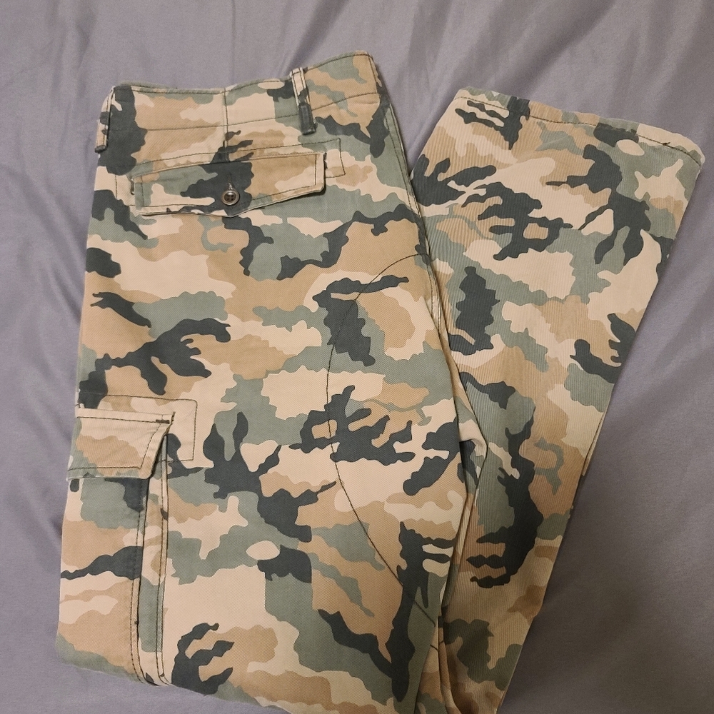 Levi Camouflage Cargo Pants